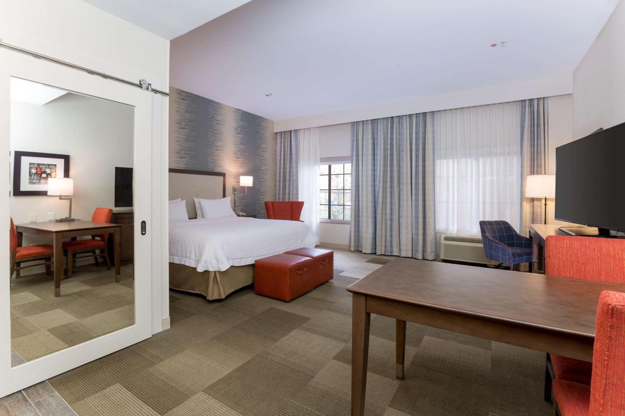 Hampton Inn Santa Barbara/Goleta Exterior photo