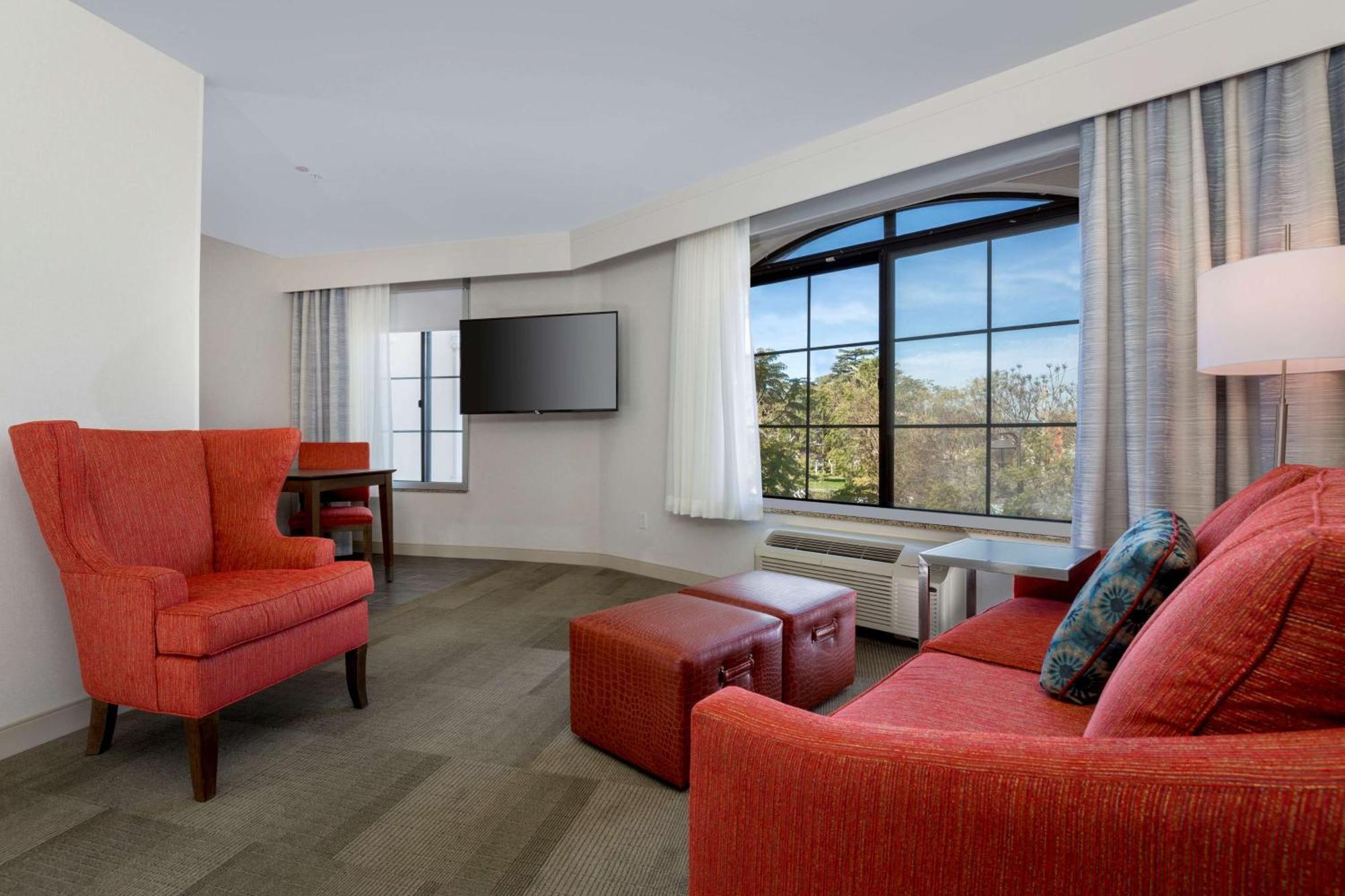Hampton Inn Santa Barbara/Goleta Exterior photo