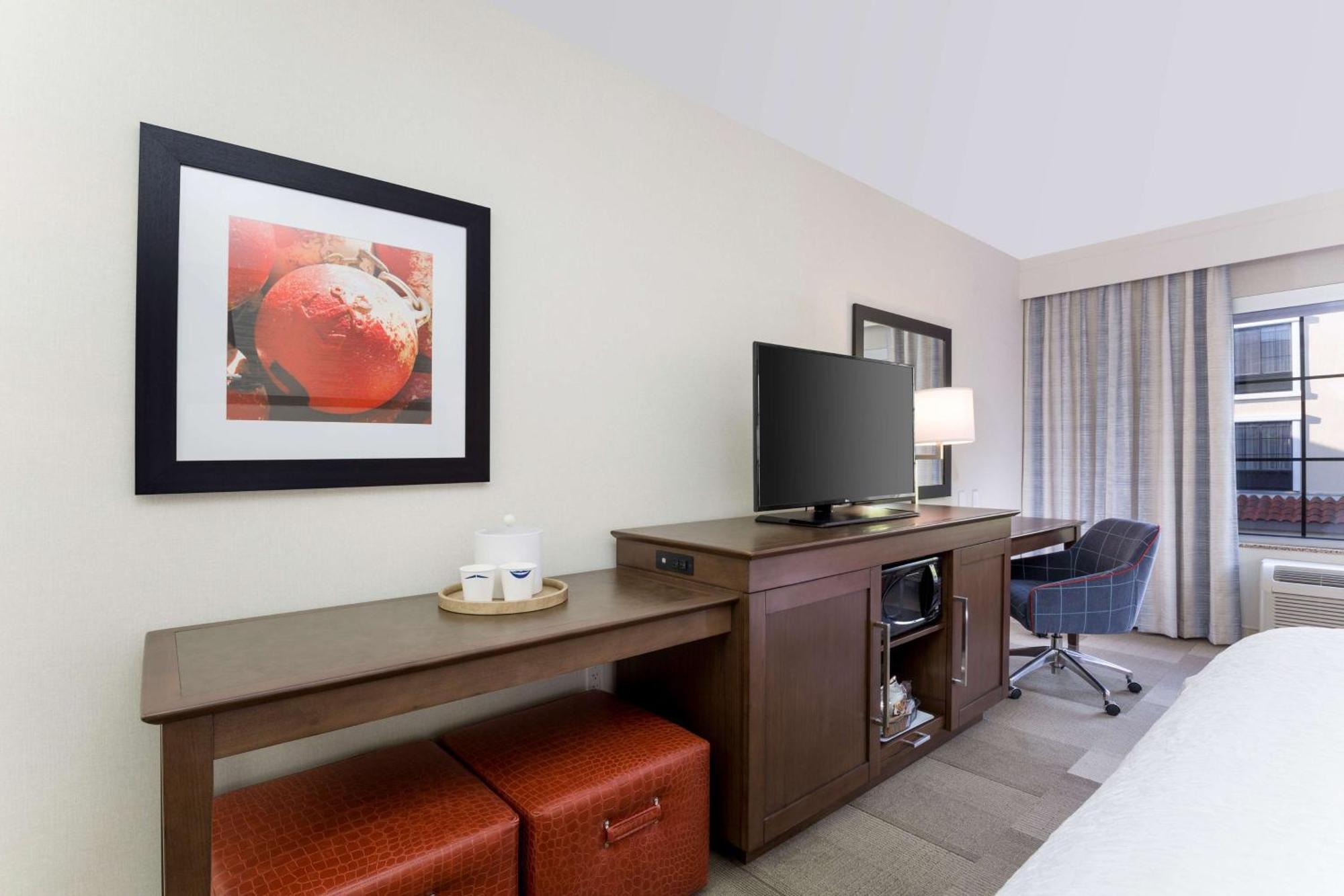 Hampton Inn Santa Barbara/Goleta Exterior photo