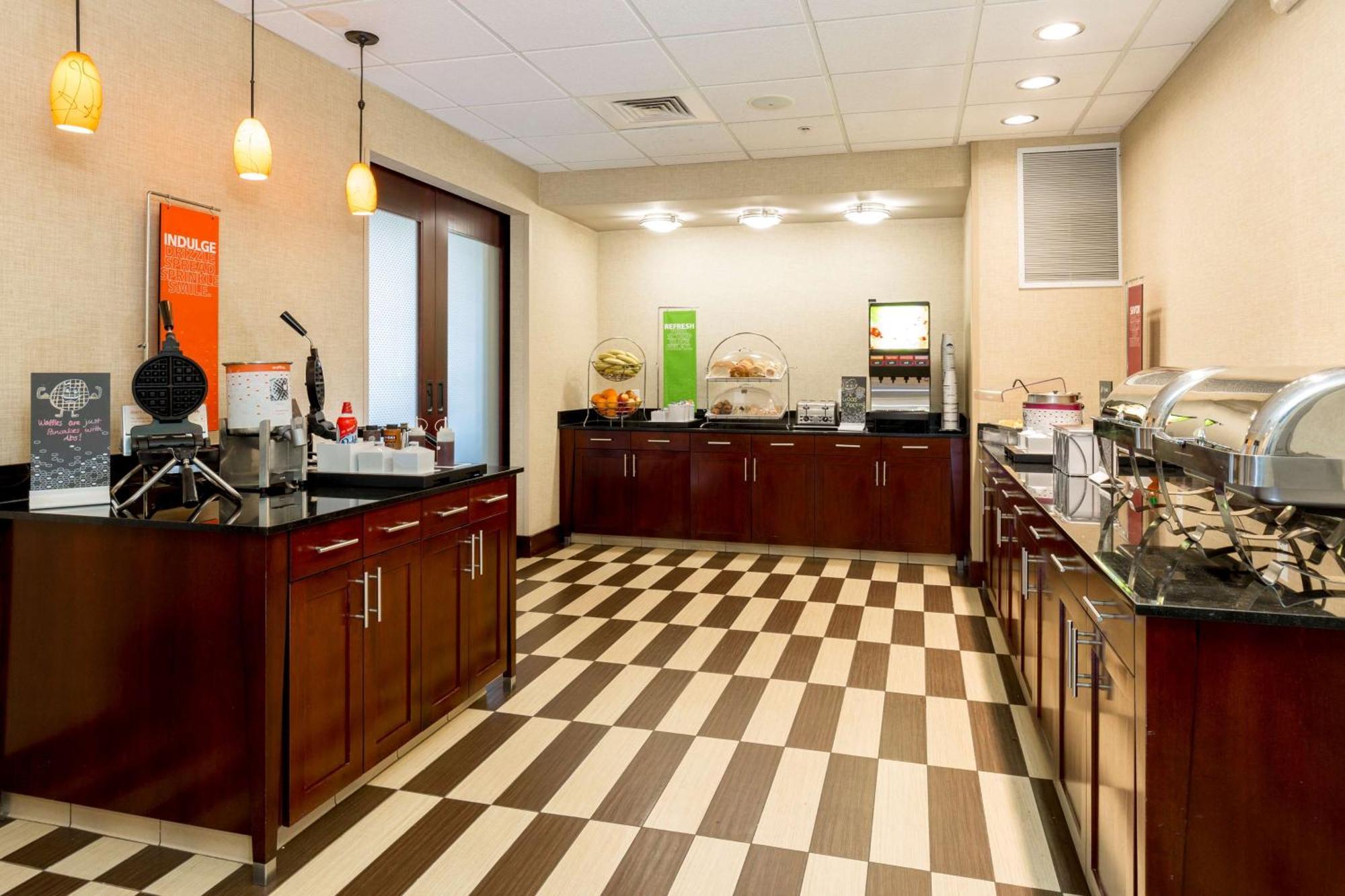 Hampton Inn Santa Barbara/Goleta Exterior photo
