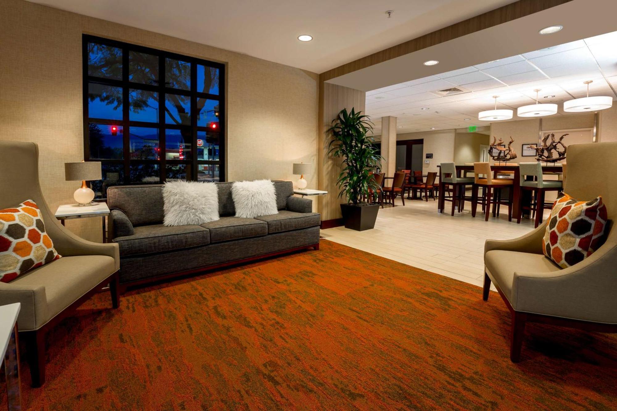 Hampton Inn Santa Barbara/Goleta Exterior photo