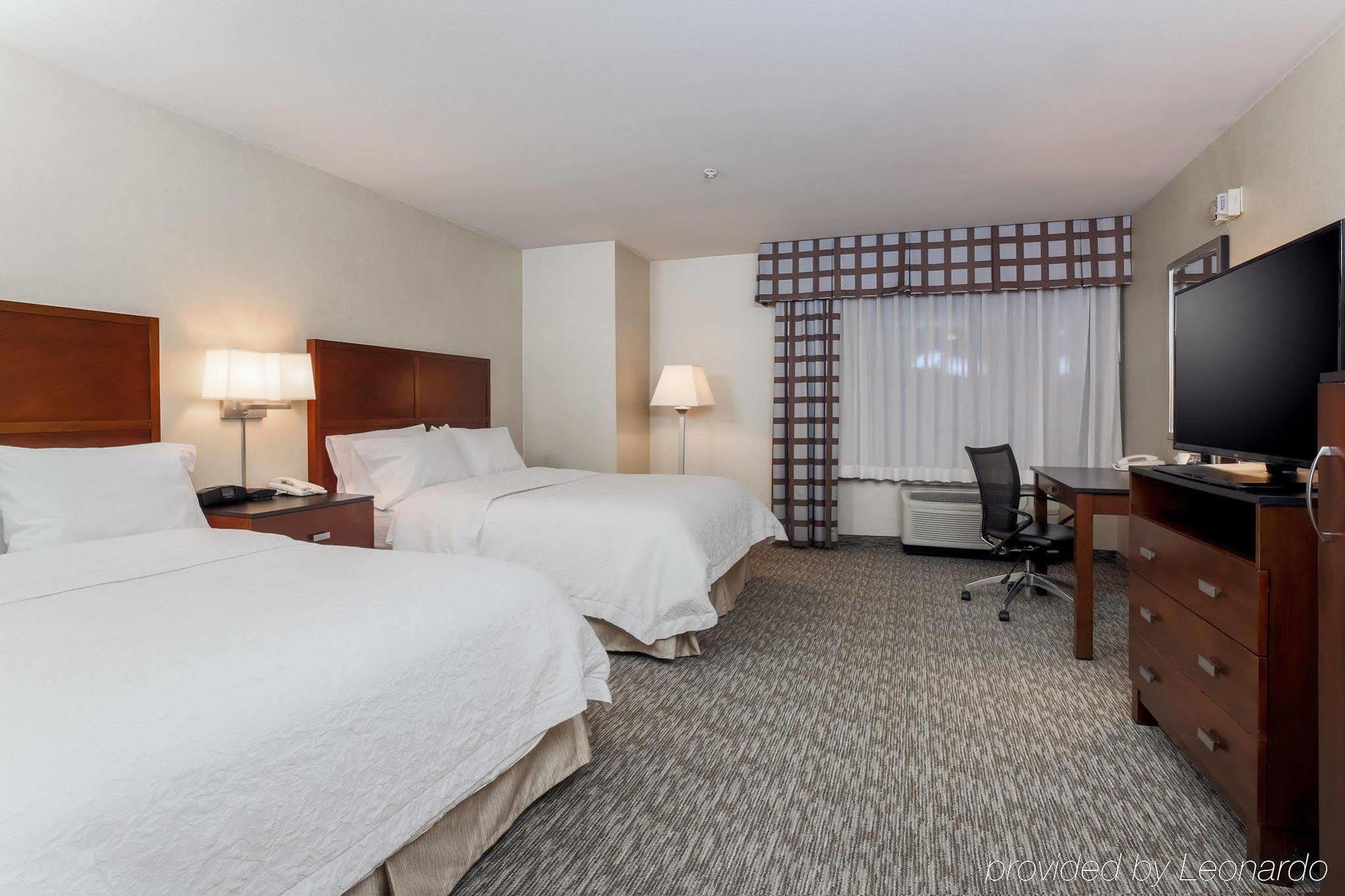 Hampton Inn Santa Barbara/Goleta Exterior photo